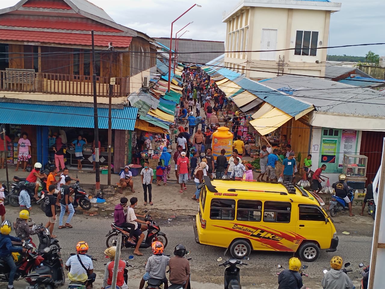 Tampak Aktivitas Masyarakat Kabupaten Kepulauan Aru Selama Dua Hari di Pasar Jargaria Dobo, Ibu Kota Kabupaten Kepulauan Aru